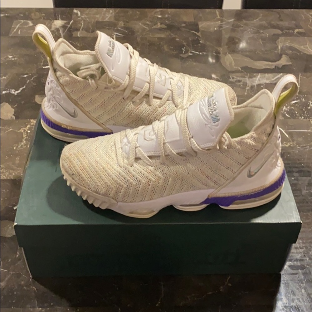 Big Boy Nike Lebron XVI